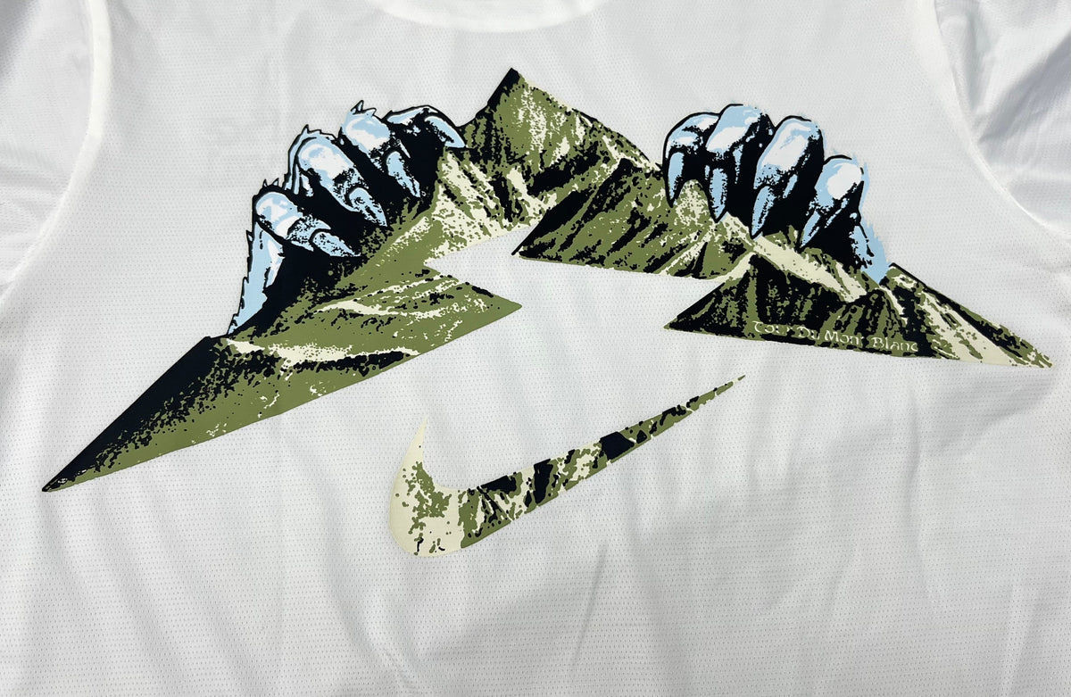 Nike Outdoor Graphic Athletic Short Sleeve T-Shirt – Mountain & Claw Graphic