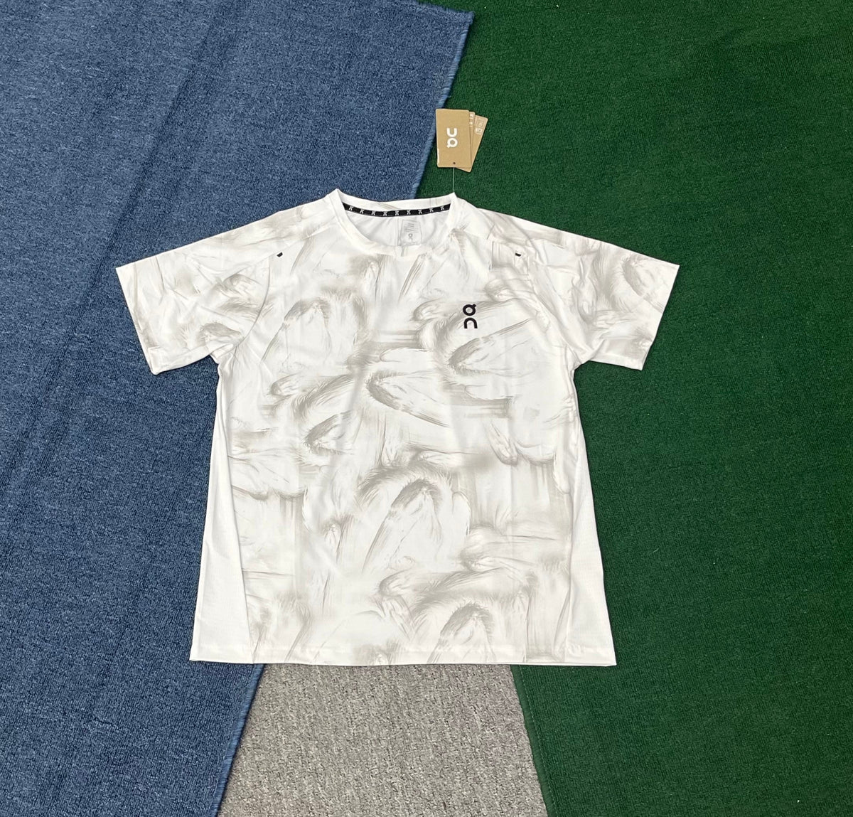 On Running Men's Performance Printed T-Shirt – Breathable Graphic Running Tee