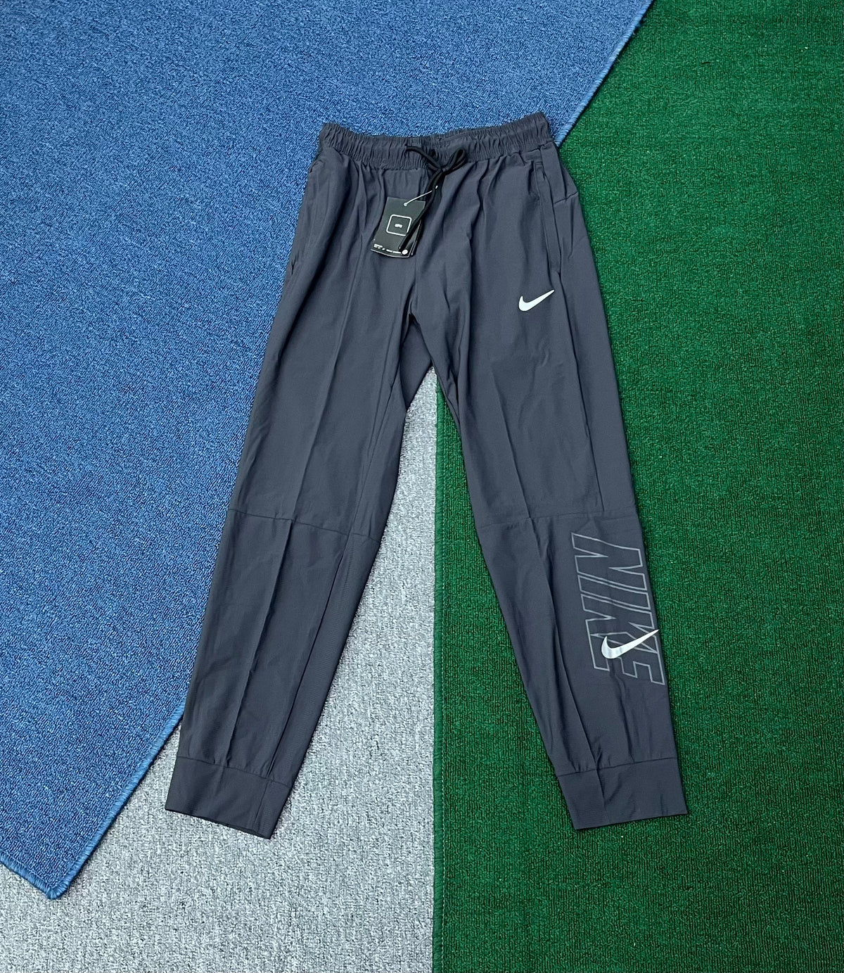 Nike Men's Dri-FIT Lightweight Running Joggers – Graphic Tapered Athletic Sweatpants