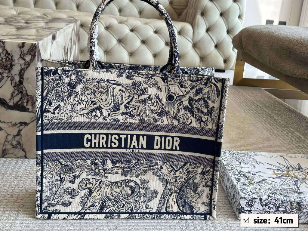 Dior Large Book Tote Bag in Blue Toile de Jouy Embroidery – 41cm Canvas Shopping Tote