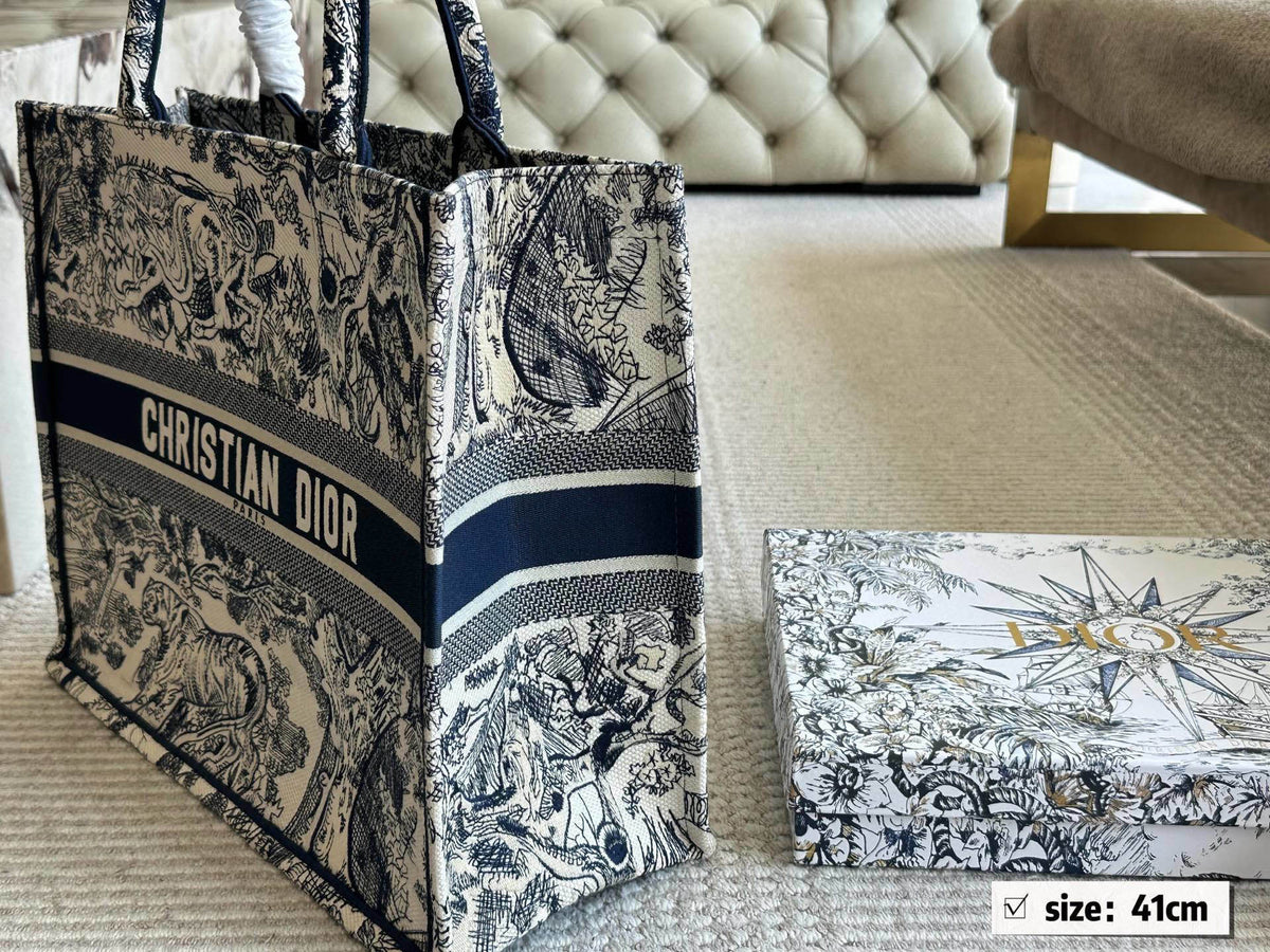 Dior Large Book Tote Bag in Blue Toile de Jouy Embroidery – 41cm Canvas Shopping Tote