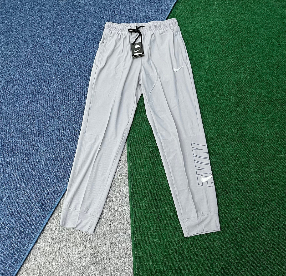 Nike Men's Dri-FIT Lightweight Running Joggers – Graphic Tapered Athletic Sweatpants